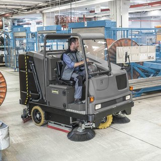 Karcher Large Ride-on Scrubber Dryer & Sweeper (B300RI)